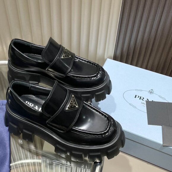 Prada Women's Black Loafers - Picture 1 of 4